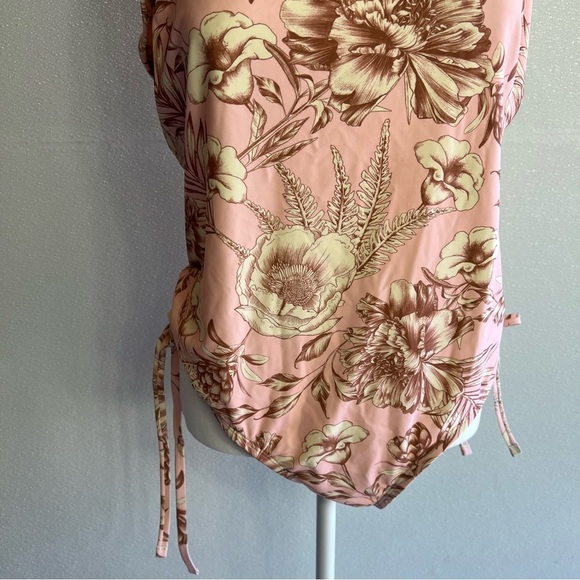 NWT Romantic Floral Print Flutter Sleeve Medium Coverage One Piece Swim SIZE 1X - Picture 7 of 17